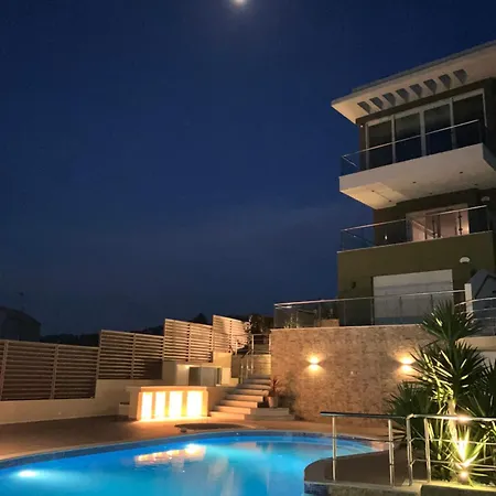 Oikia Athena Apartments-the East Rose *