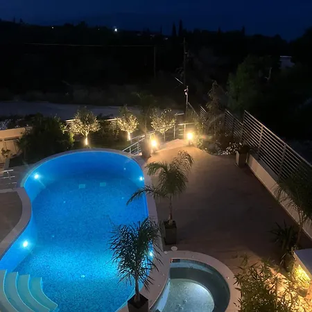 Apartment Oikia Athena Apartments-the East Rose
