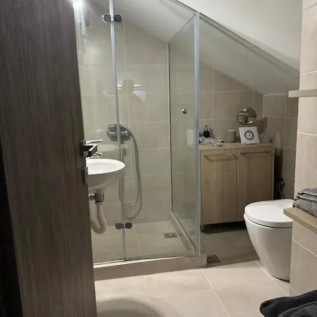 Oikia Athena Apartments-the East Rose *