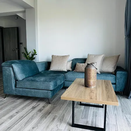 Oikia Athena Apartments-the East Rose Apartment